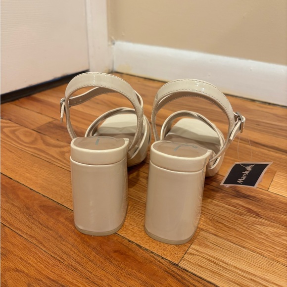 MIA Women's Ivory Strappy Heels - Picture 3 of 10